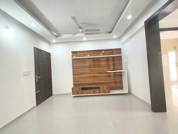 2 BHK Flat for Rent in Whitefield to marathahalli main road
