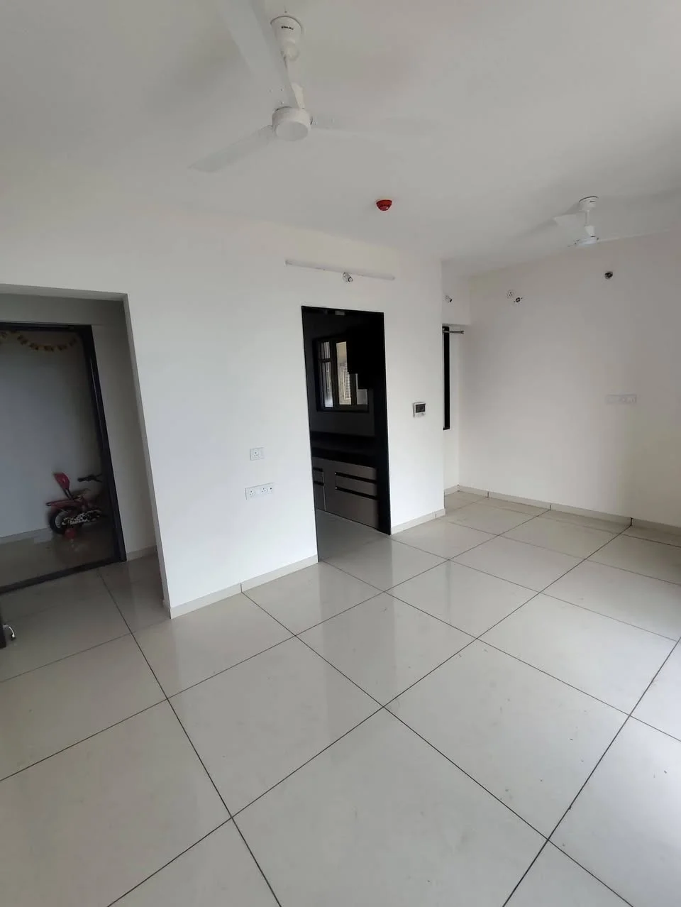 3 BHK Flat for Rent in Bhumkar Chowk