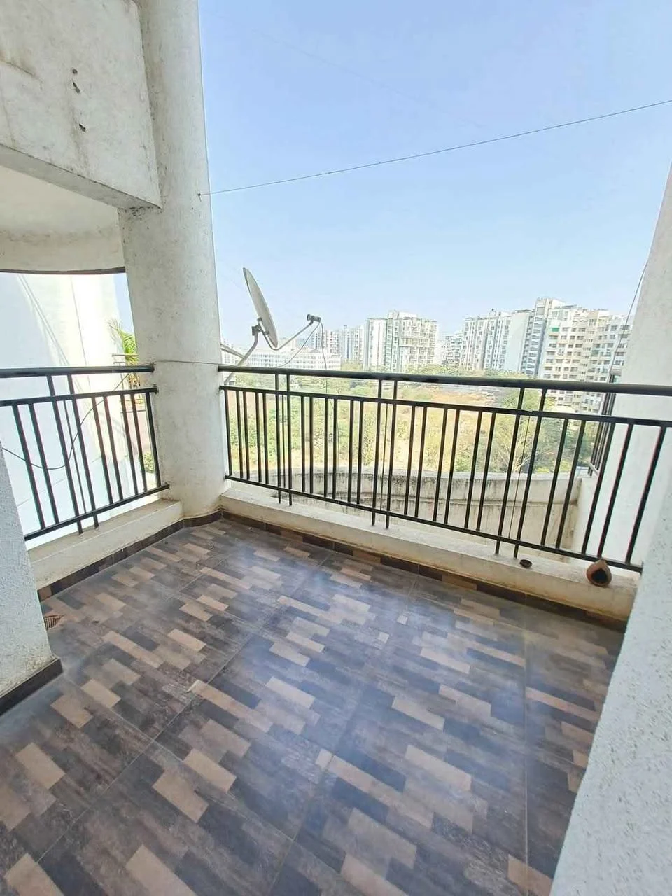 2 BHK Flat for Sale in Kolte patil Cheryl society
