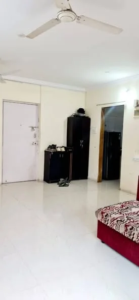 Single Occupancy in 2 BHK Flat for Rent in Goregaon West