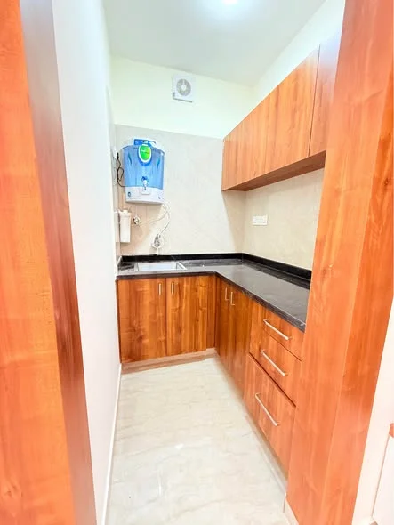 1 BHK Flat for Rent in 1km to Nexus Mall