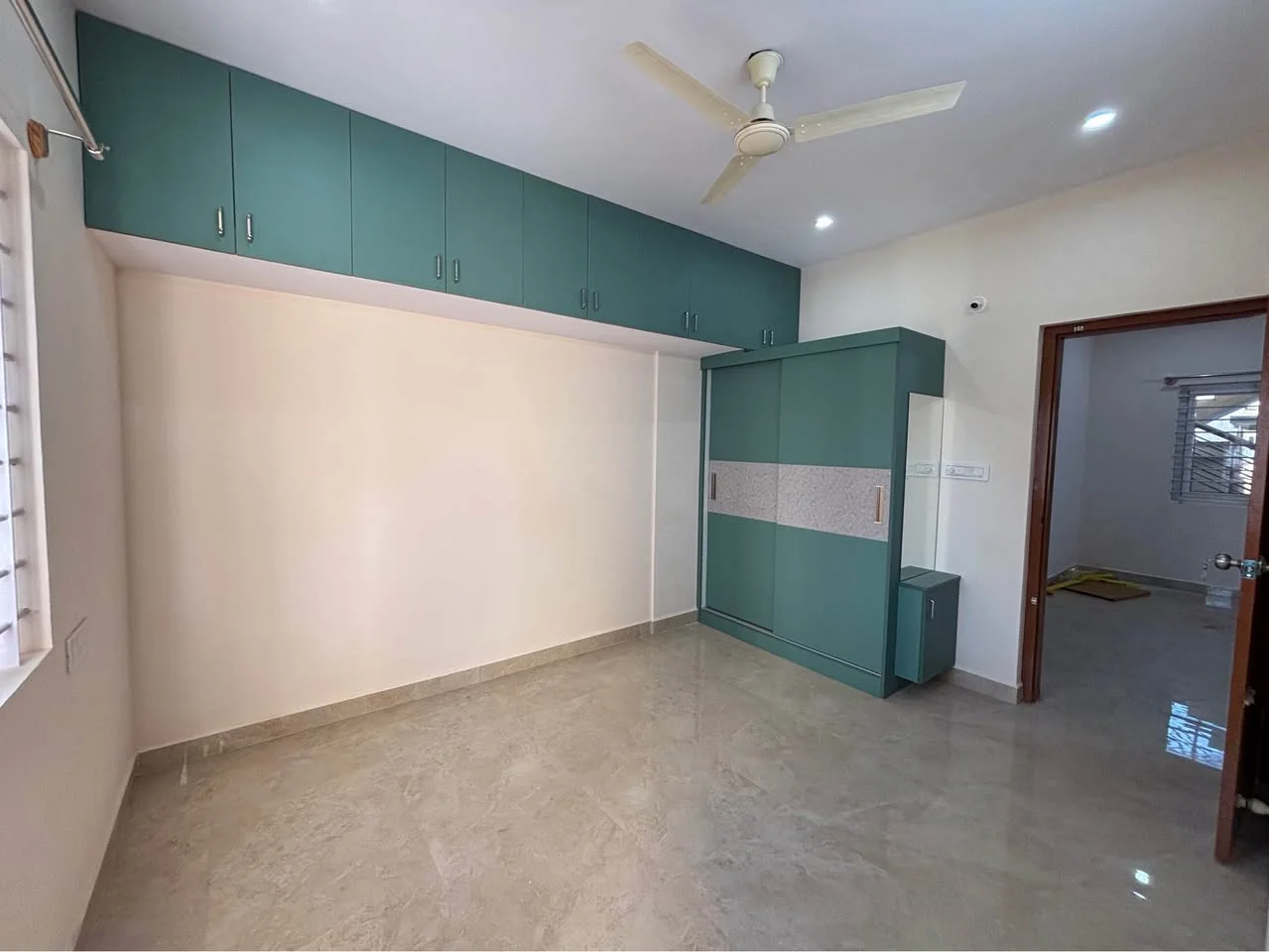 2 BHK Flat for Rent in HSRLAYOUT HARALUR