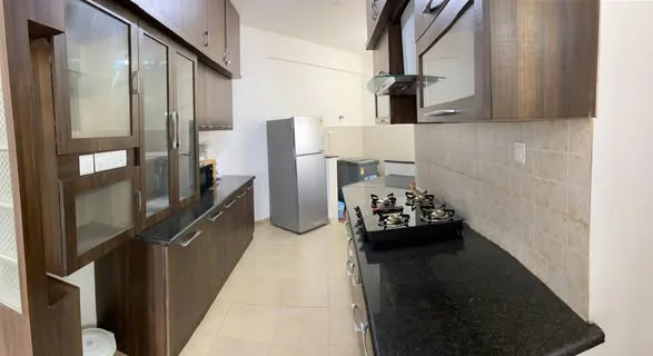 Single Occupancy for Female in 3 BHK Flat for Rent near Manyata Tech Park
