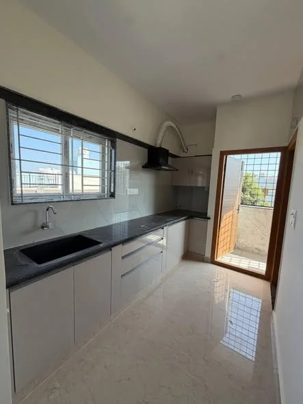 3 BHK Flat for Rent in kudlu gate metro station near hsr layout 2km