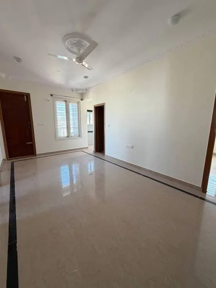 3 BHK Flat for Rent in kudlu gate metro station near hsr layout 2km
