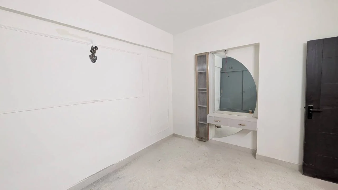 2 BHK Flat for Rent in Amrutha platinum towers