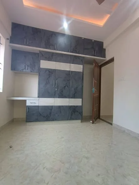 2 BHK Flat for Rent in Singasandra near HSR layout