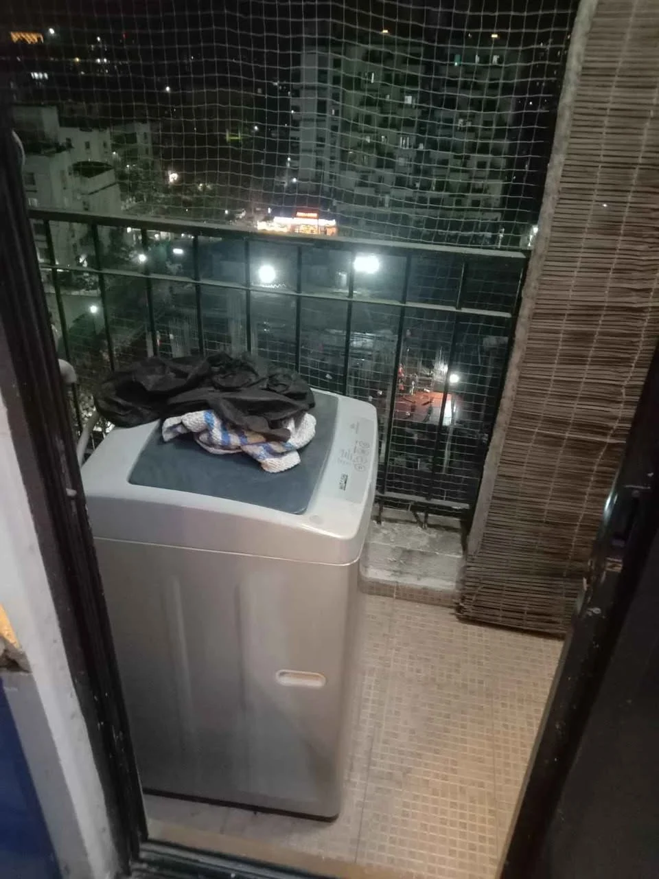 1 BHK Flat for Rent in porwal road Near Market Area Near school