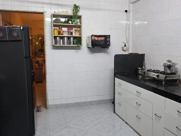 Single Occupancy for Female in 2 BHK Flat for Rent in Malad West (Near Nirlon / Nesco / Mindspace)