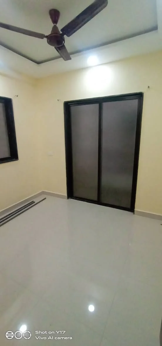 2 BHK Flat for Rent near Lenskart Showroom
