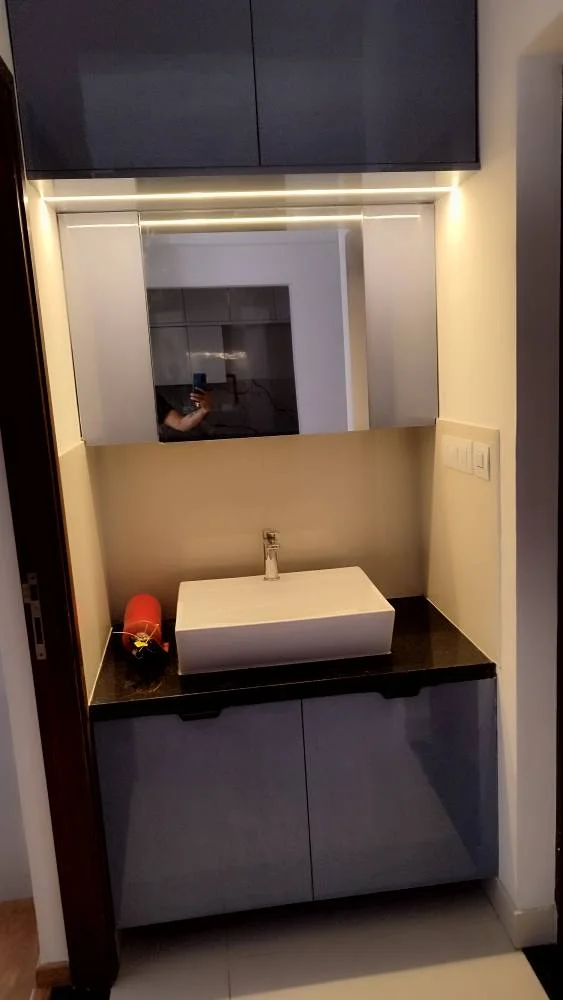 1.5 BHK Flat for Rent in Paradise tower