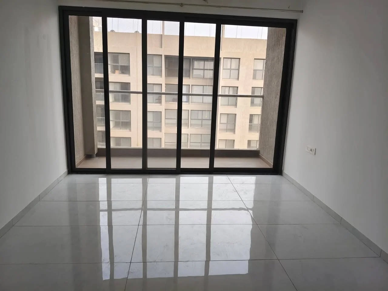 3 BHK Flat for Rent in Koregaon Park Annex Near Magarpatta Kalyani Nagar Amonora park