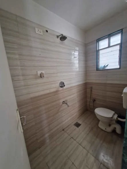 3 BHK Flat for Rent Near market Area