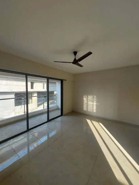 2 BHK Flat for Rent in upper Kharadi Pune nagar road nearby decathlon Close kharadi ITPP/ Deloitte/ BNY/eon/. Barclays /global business hub/City Vista