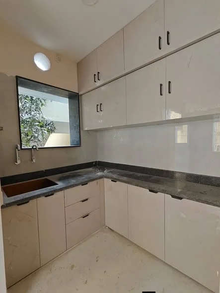 1 BHK Flat for Rent in Kondapur Botanical Garden AMB Mall Road Side