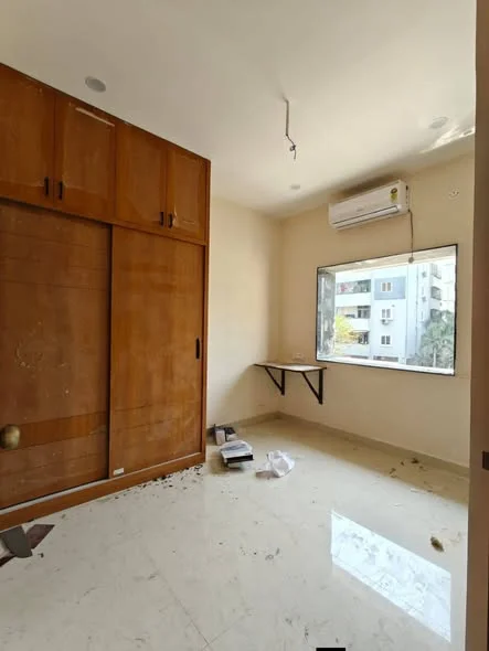 1 BHK Flat for Rent in Kondapur Botanical Garden AMB Mall Road Side