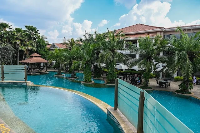 3 BHK Villa for Rent in Palm Meadows