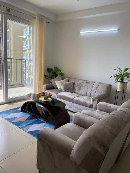 3 BHK Flat for Rent in Just 200m from Bhartiya City Mall & IT Companies