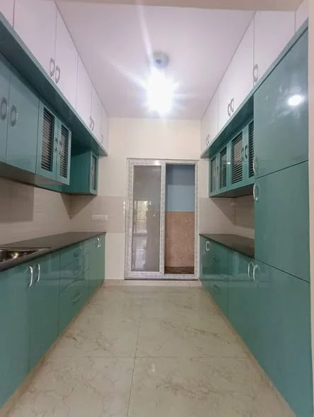 3 BHK Flat for Rent in SINGASANDRA VERY NEAR TO HSR LAYOUT