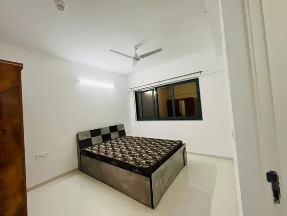 2 BHK Flat for Rent in Amanora