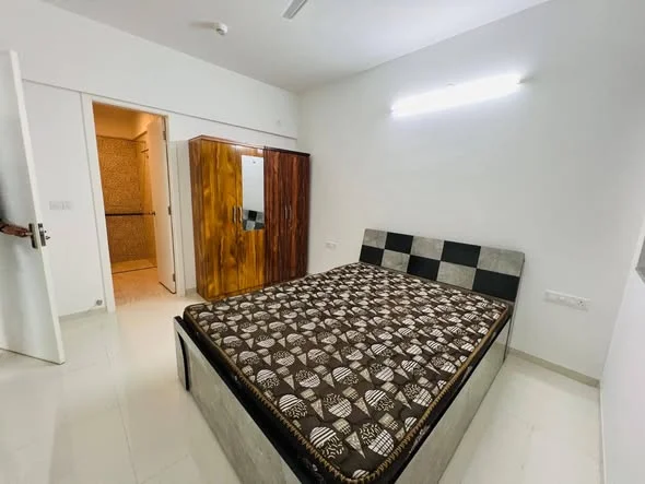 2 BHK Flat for Rent in Amanora