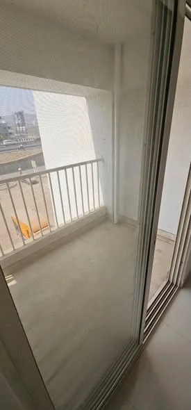 2 BHK Flat for Rent in व्हाईट वूड्स अपार्टमेंट