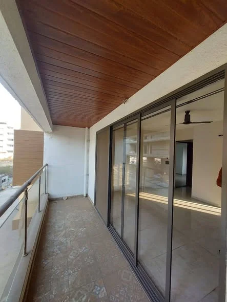 2 BHK Flat for Rent in upper kharadi Pune nagar road nearby decathlon Close kharadi ITPP/ Deloitte/ BNY/eon/. Barclays /global business hub/City Vista