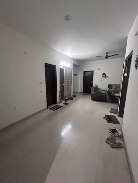 Single Occupancy  for Male in 3 BHK Flat for Rent in Somasundarapalya Main Road