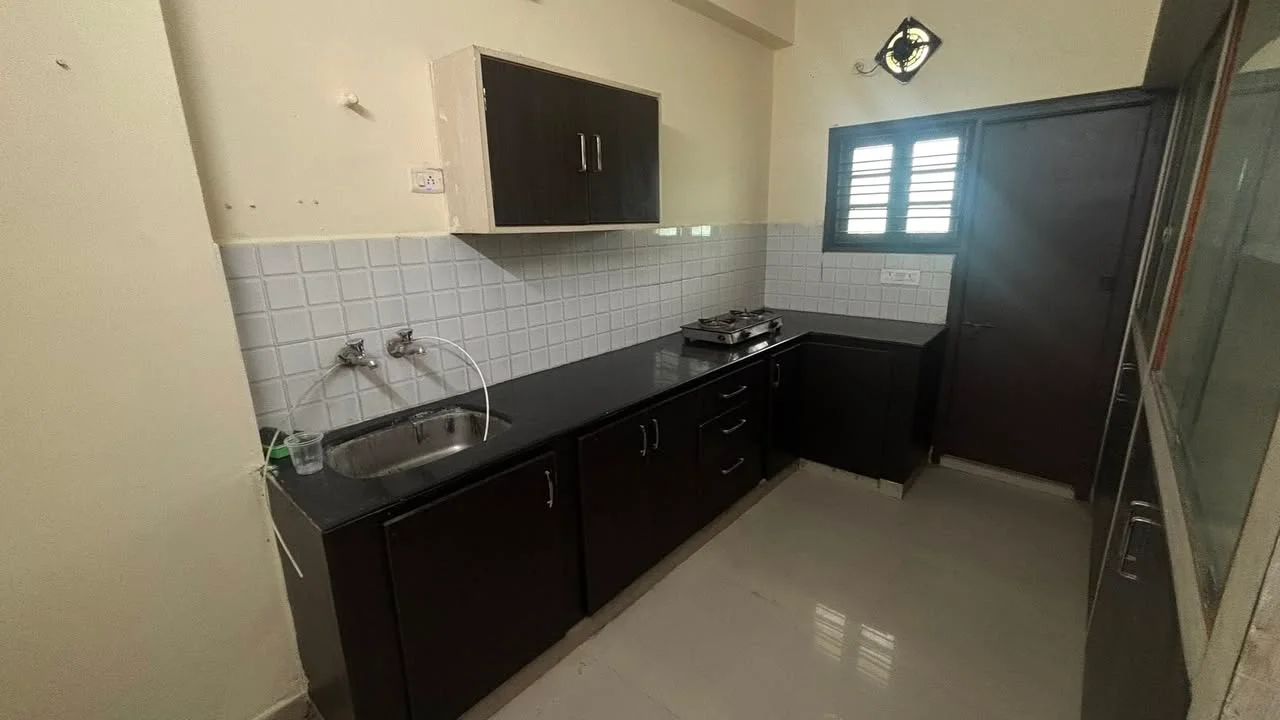 2 BHK Flat for Rent in Kondapur
