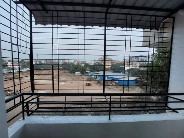 2 BHK Flat for Rent in Dhanori/ porwal Road