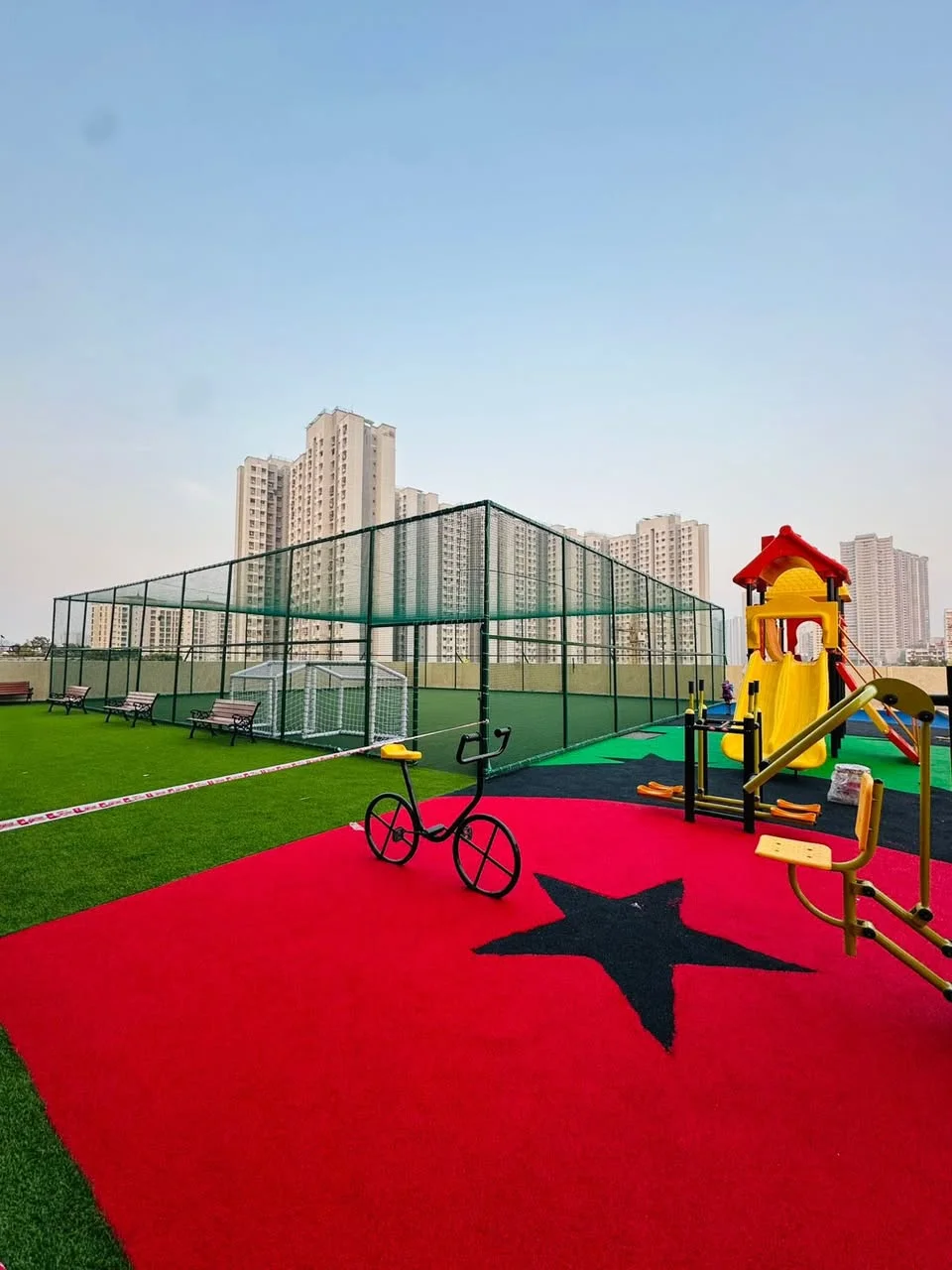 Single Occupancy for Female in 2.5 BHK Flat for Rent in Goregaon West Link Road