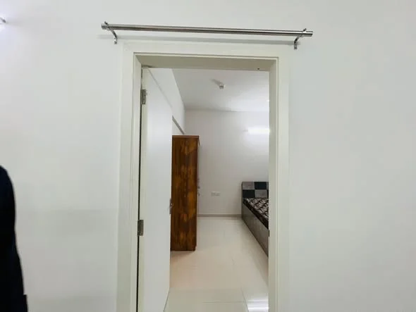 2 BHK Flat for Sale in Amanora Gold Towers