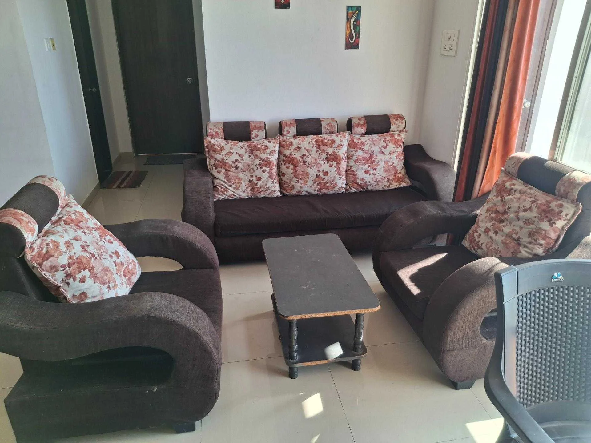 2 BHK Flat for Rent in The Crown Greens (Plot No. 7A) Co-Operative Housing Soc. Ltd.