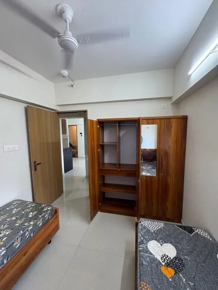 2 BHK Flat for Rent in Magarpatta – Near Amanora Mall