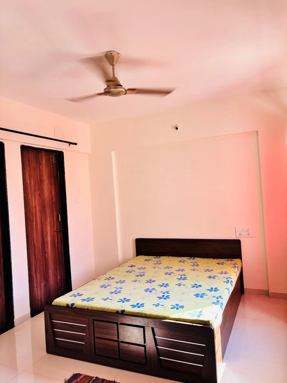 2 BHK Flat for Rent in Dutta Temple Road