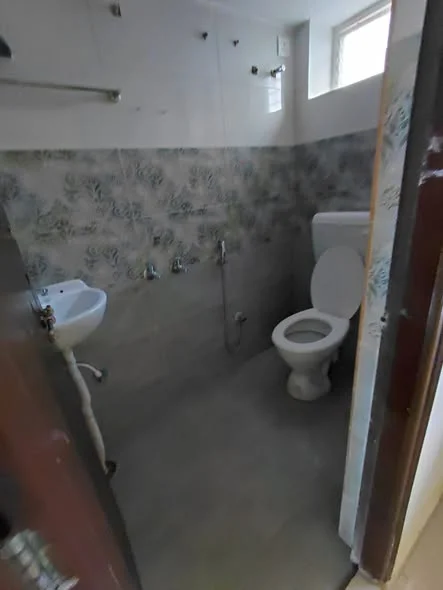 3 BHK Flat for Rent in MIG - 191