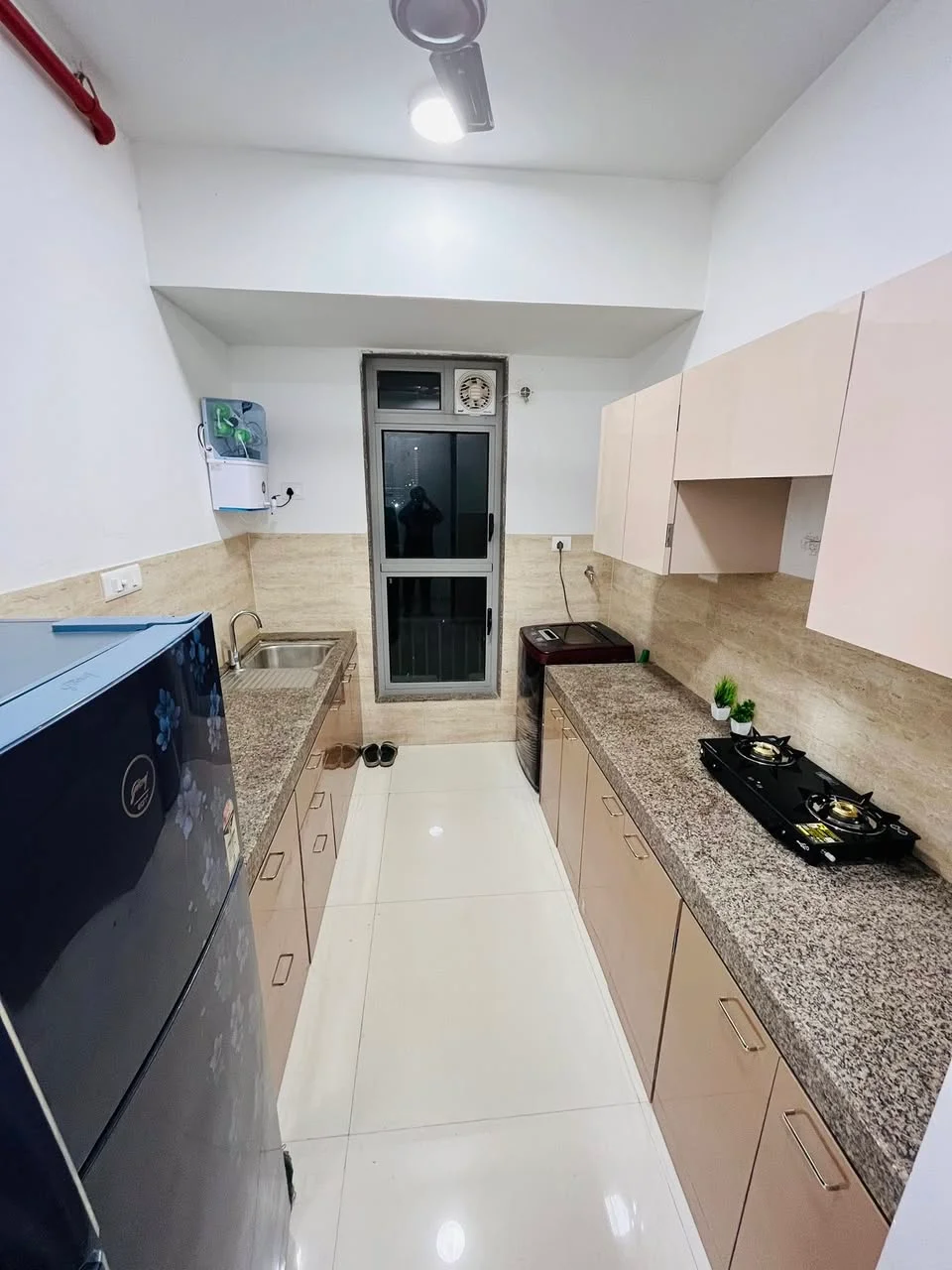 Single Occupancy in 1 BHK Flat for Rent in Goregaon near NESCO