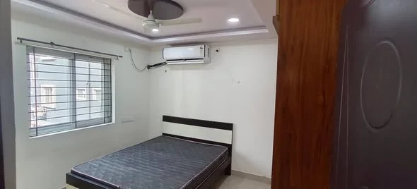 2 BHK Flat for Rent in Ayyappa Society