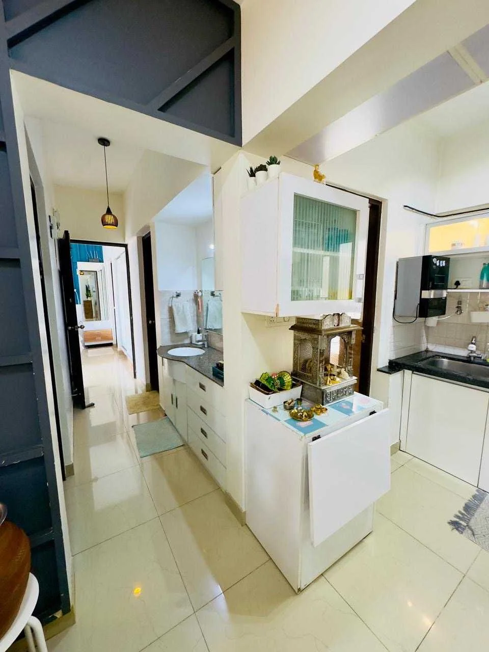 2 BHK Flat for Rent in Amanora Victory Towers - Sainaik City - R-25