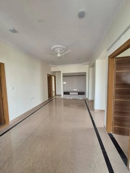 3 BHK Flat for Rent in kudlu gate metro station near hsr layout 2km