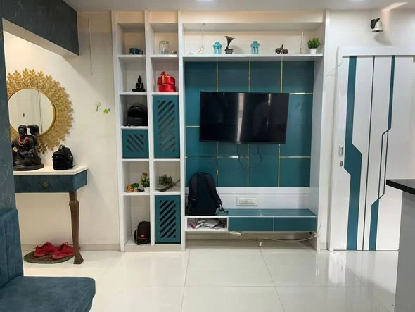 2 BHK Flat for Rent in Pan Card Club Road