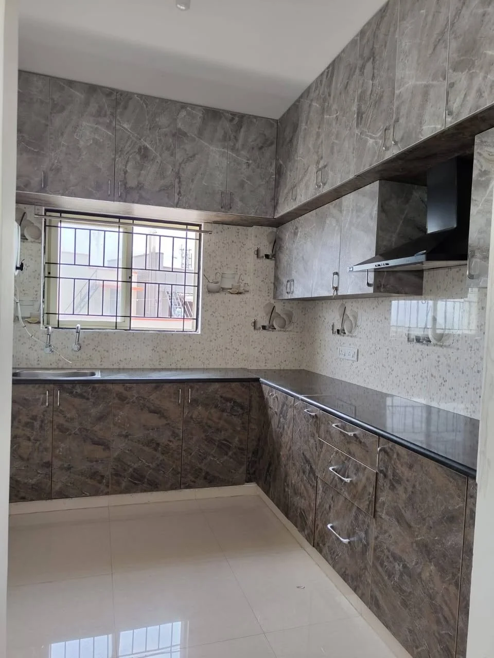 2 BHK Flat for Rent in Singasandra near HSR layout