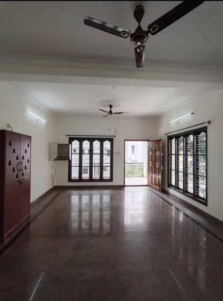 2 BHK Flat for Rent in Singasandra Very Near to HSR Layout