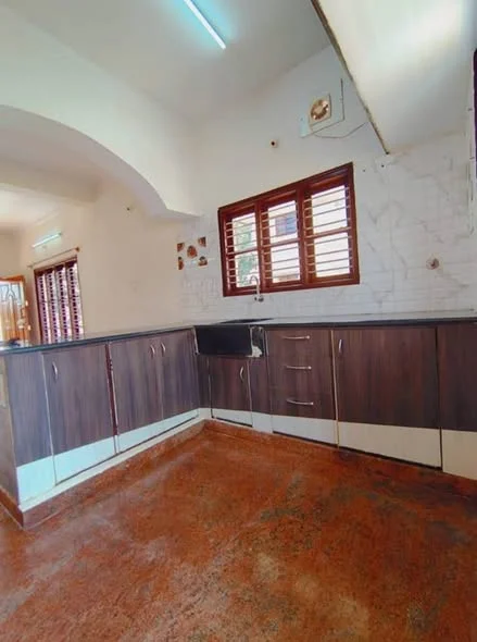 2 BHK Flat for Rent in Singasandra Very Near to HSR Layout