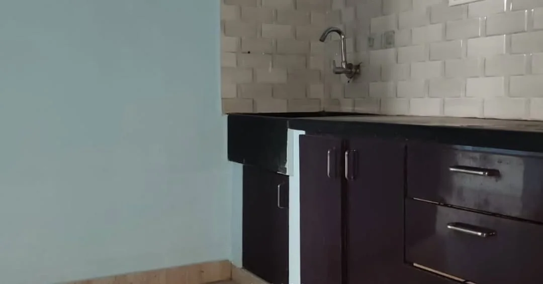 Single Occupancy in 2 BHK Flat for Rent in 2255