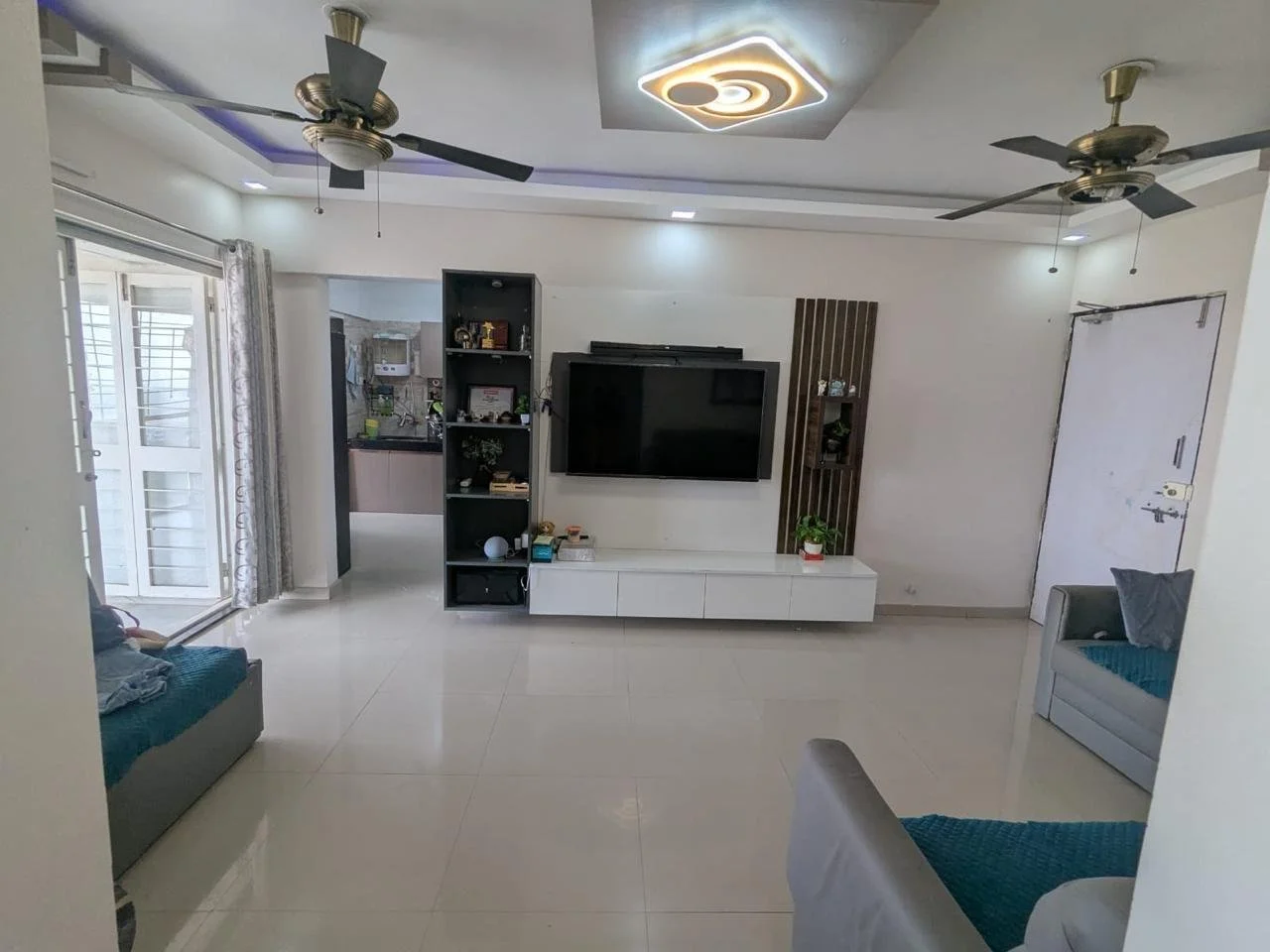 2 BHK Flat for Rent in Dhanori