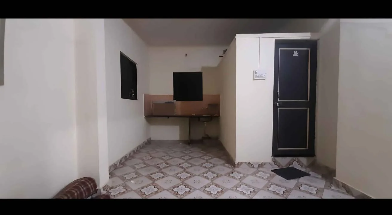 1 BHK Flat for Rent in Old Mundhwa Road