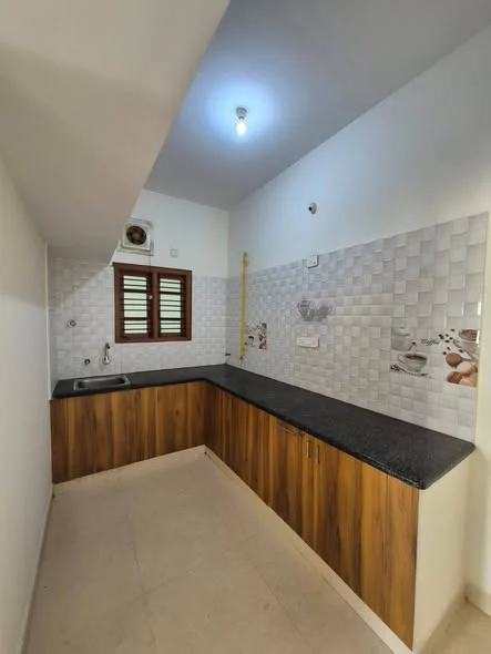 2 BHK Flat for Rent in kudlu gate near hsr layout