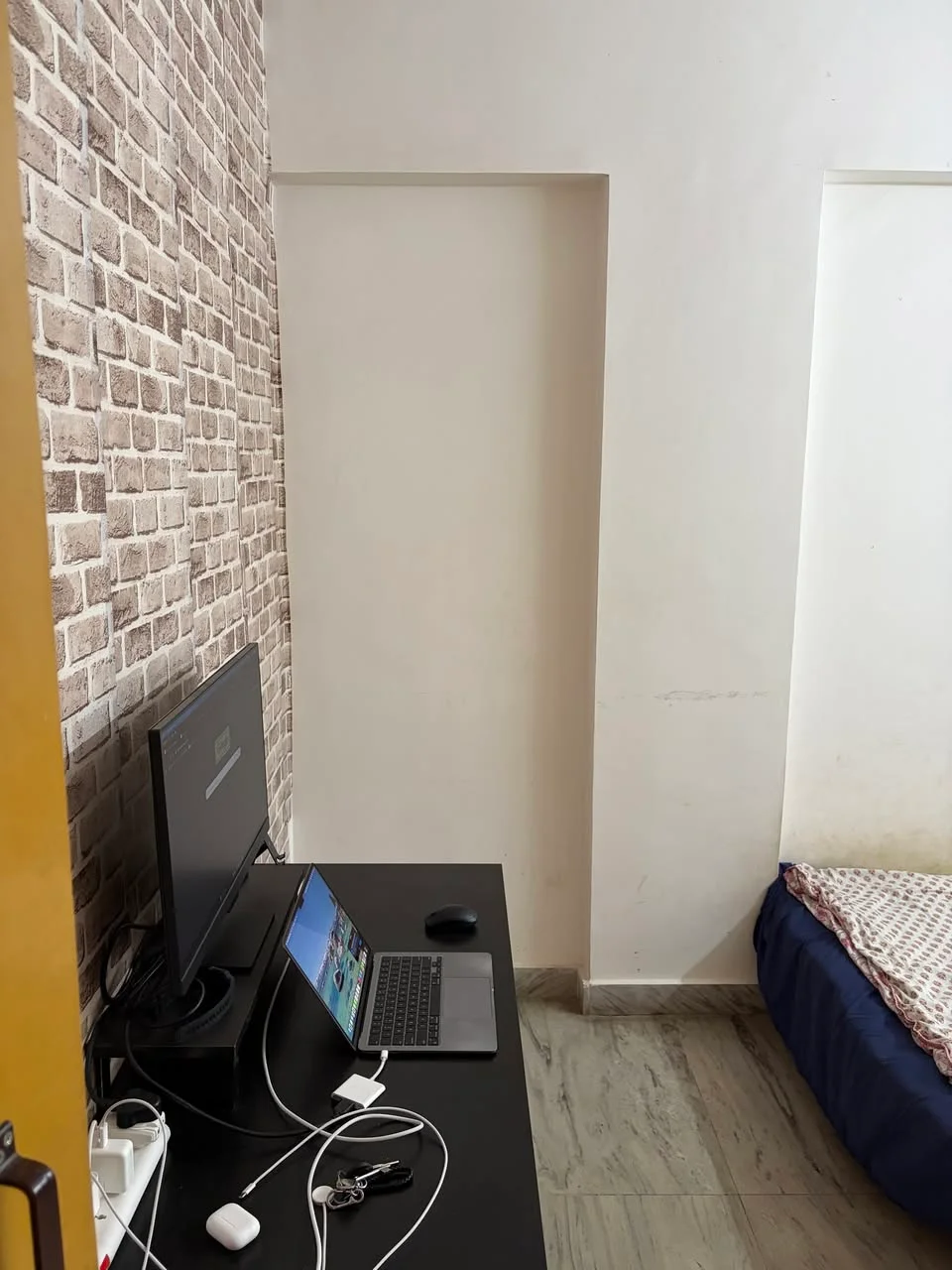 Single Occupancy in 3 BHK Flat for Rent in 15/18