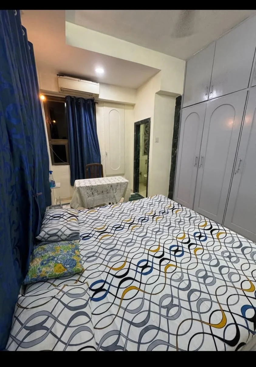 Single Occupancy for Male in 1 BHK Flat for Rent in bandra west near Mini Punjab Restaurant